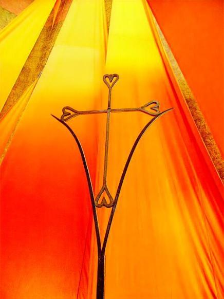 Kreuz in Taizé - Altarraum